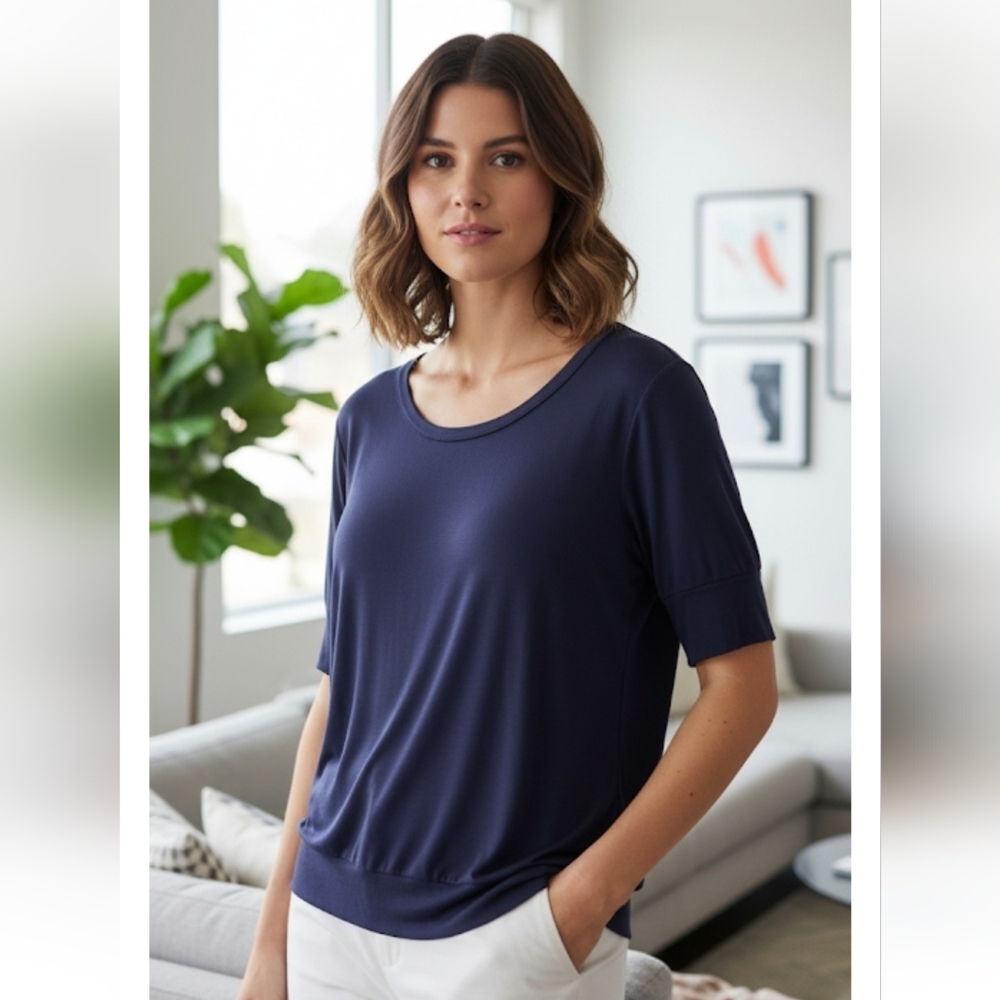 Universal Standard Navy Scoop Neck Top - 3/4 Sleeve Minimalist Size Sm(14-16)
